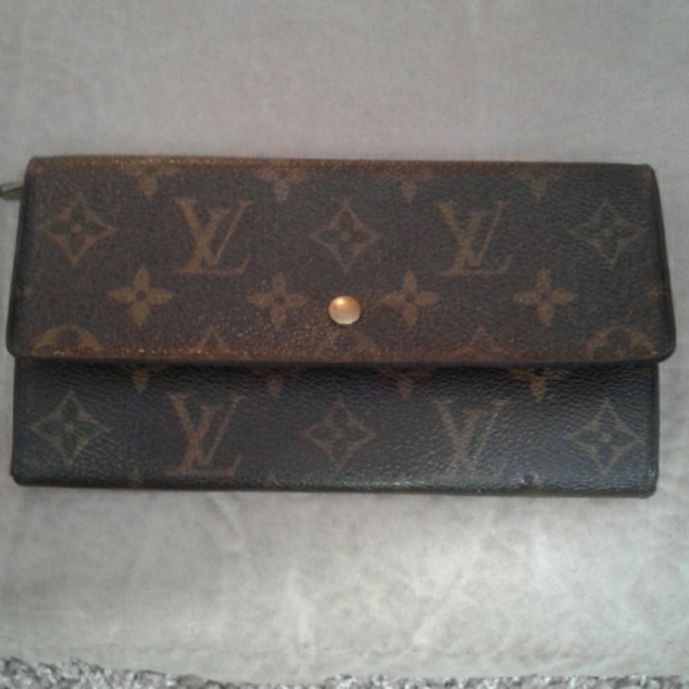 Authentic Louis vuitton wallet